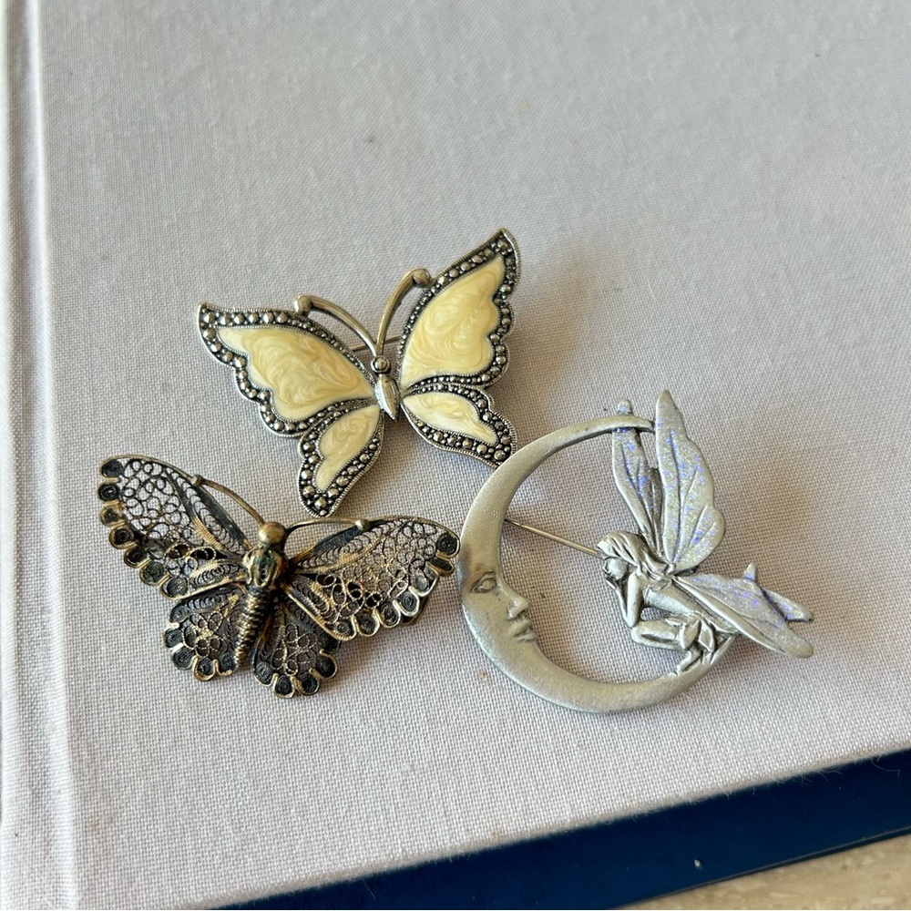 Set of 3 vintage brooches with butterfly, dragonfly, and moon designs jewellery